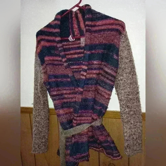 Lady's BKE cardigan (#296) - Picture 1 of 5